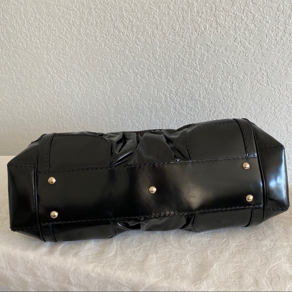 GUCCI Black Patent leather buckle bow Large Tote Bag - Picture 6 of 16
